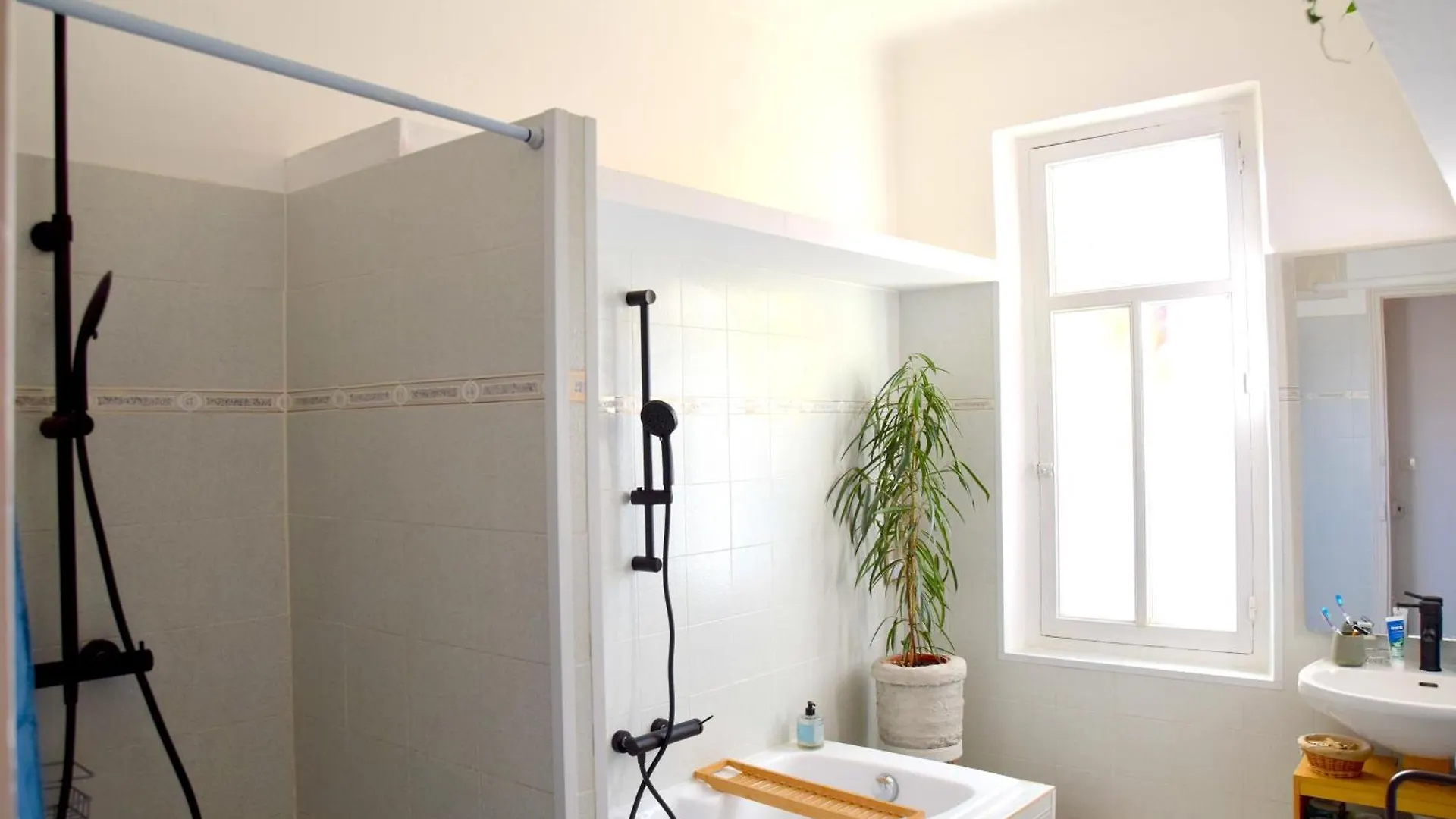 Quartier Chic L Chambres L Gare Centrale L Tramway Nice Homestay